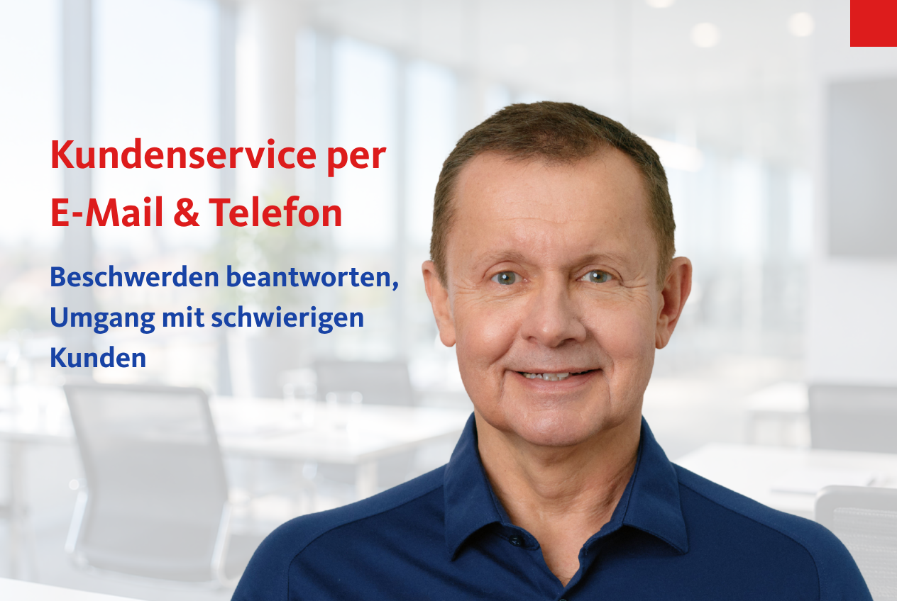 Kommunikationstrainer Uwe Freund im Seminar Reklamationsmanagement: Teilnehmende überarbeiten echte Reklamationsantworten